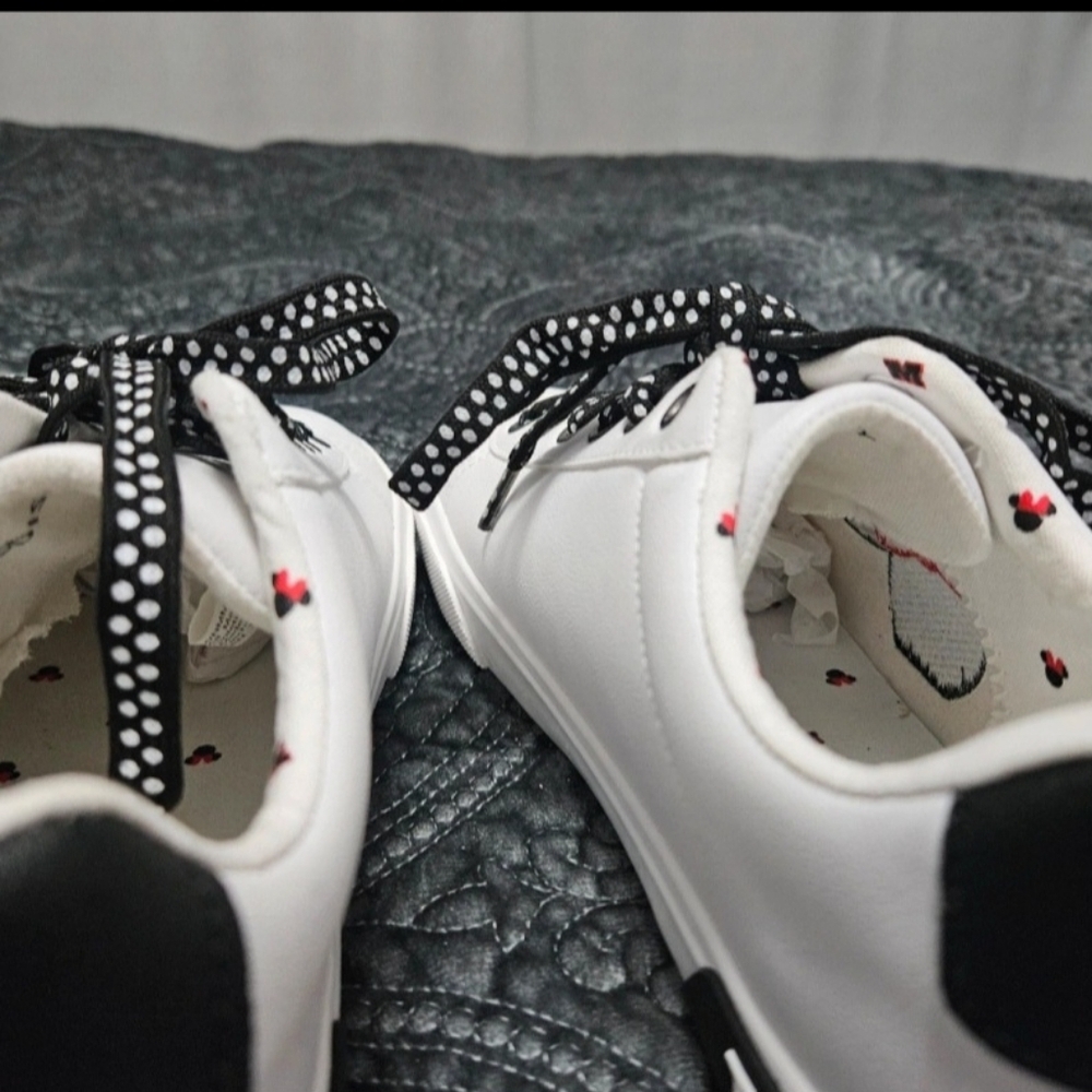 Women’s White Sneakers with Red & Black Minnie Accent - Picture 4 of 6